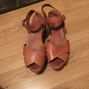 Eric Michael wedge sandal  size 39